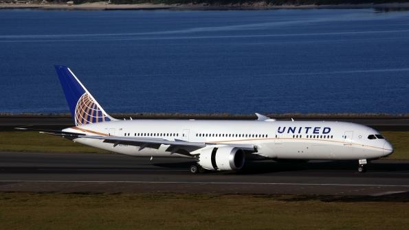 United Adds Nine Boeing 787 9s Announces Initial 787 10